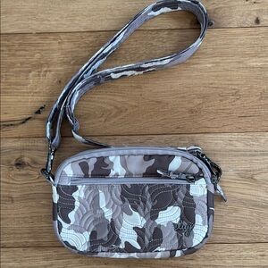 Lug Quilted Crossbody Bag - Camouflage